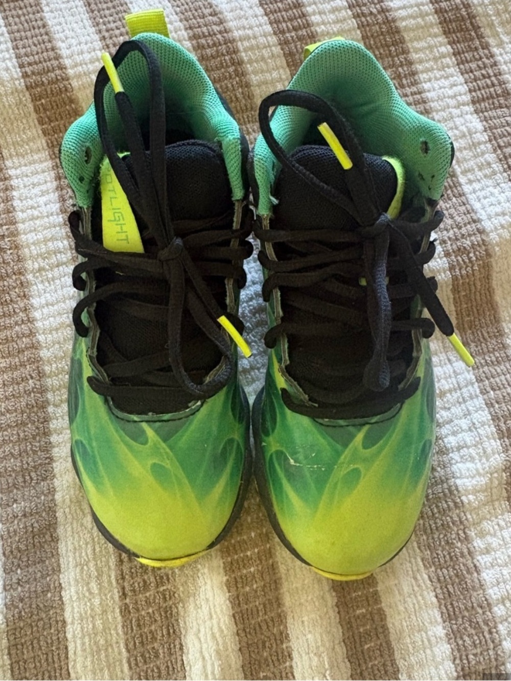 Under Armour Kids Green and Neon Yellow Baseball Cleats - Picture 3 of 3